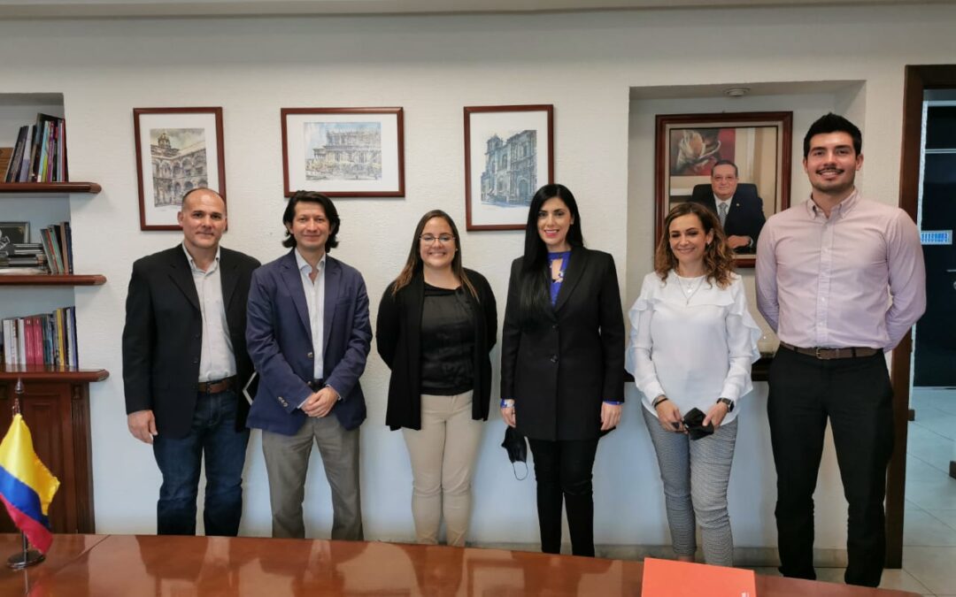 Directora Académica de Psicología de UniCatólica de Cali Colombia visita e incrementa lazos con la Universidad Marista de Guadalajara